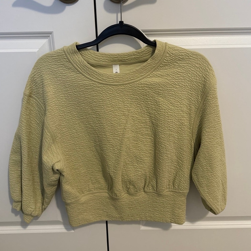 Lululemon textured crewneck
